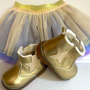 H&M Gold Booties with fleece lining size 2.5-3.5